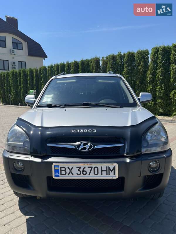 Позашляховик / Кросовер Hyundai Tucson 2010 в Дунаївцях