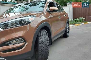 Позашляховик / Кросовер Hyundai Tucson 2015 в 
