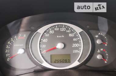 Внедорожник / Кроссовер Hyundai Tucson 2011 в 