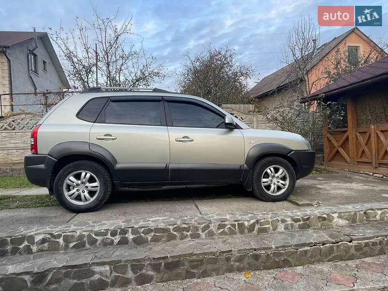 Купе Hyundai Tucson 2007 в Черновцах