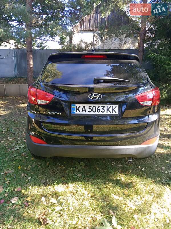 Позашляховик / Кросовер Hyundai Tucson 2015 в Києві