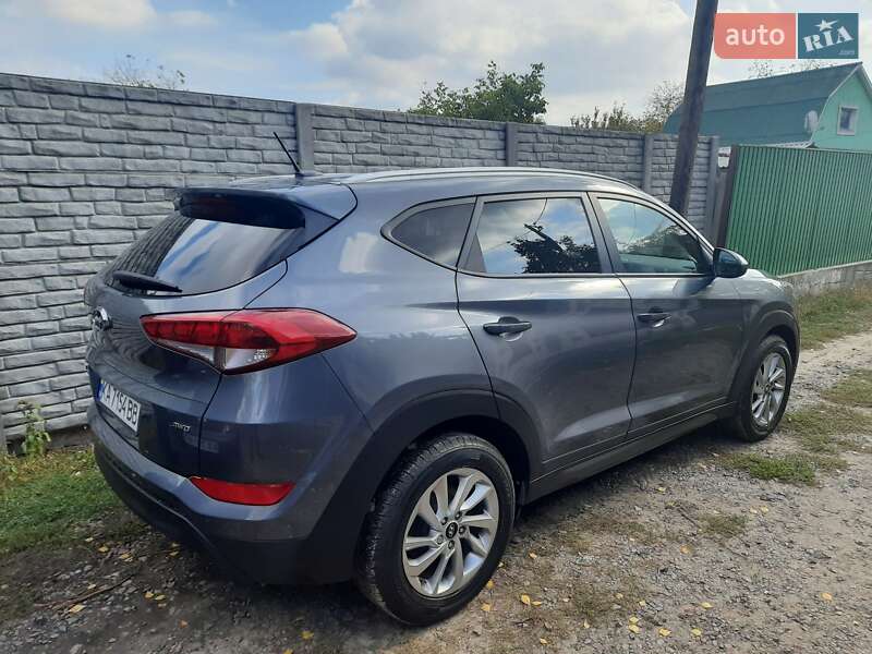 Позашляховик / Кросовер Hyundai Tucson 2015 в Києві