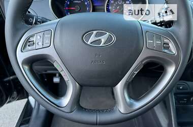 Позашляховик / Кросовер Hyundai Tucson 2015 в Києві