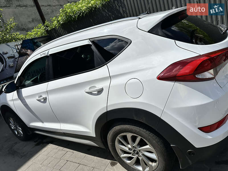 Позашляховик / Кросовер Hyundai Tucson 2017 в Івано-Франківську