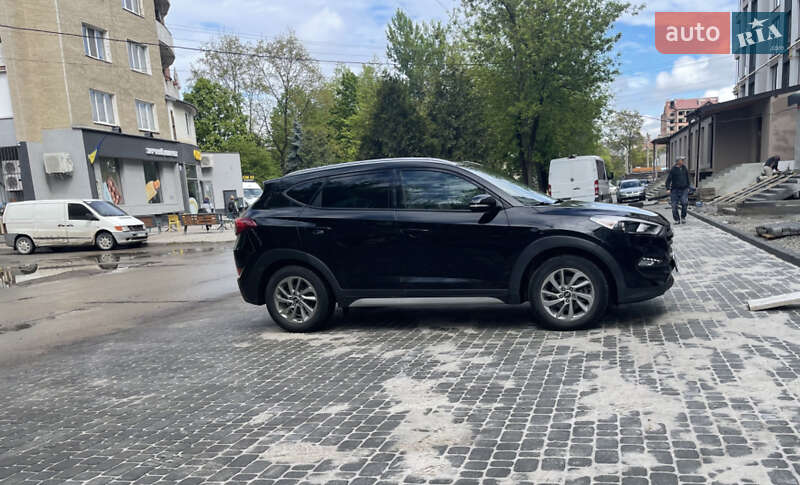 Позашляховик / Кросовер Hyundai Tucson 2017 в Івано-Франківську