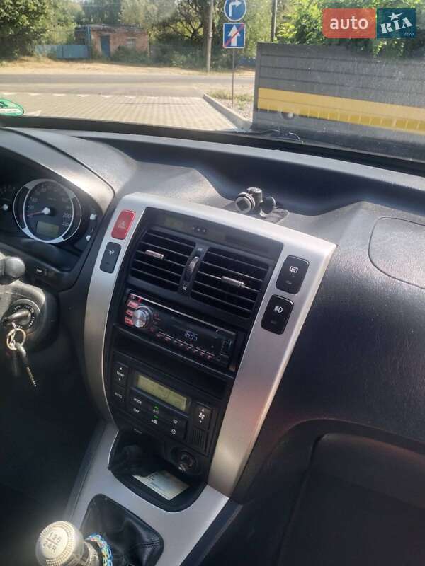 Позашляховик / Кросовер Hyundai Tucson 2005 в Жмеринці