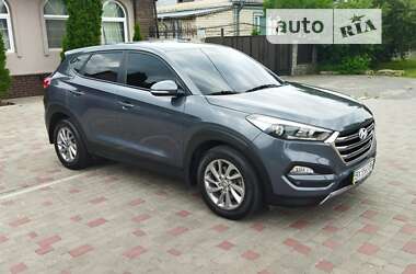 Внедорожник / Кроссовер Hyundai Tucson 2016 в 