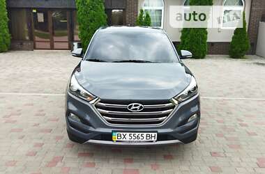 Внедорожник / Кроссовер Hyundai Tucson 2016 в 