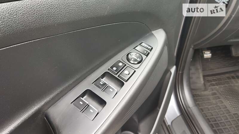 Внедорожник / Кроссовер Hyundai Tucson 2016 в Староконстантинове фото 31 Внедорожник / Кроссовер Hyundai Tucson 2016 в Староконстантинове