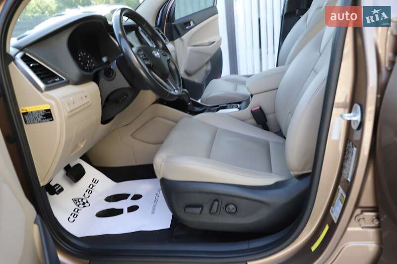Позашляховик / Кросовер Hyundai Tucson 2016 в Дрогобичі