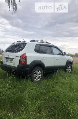 Позашляховик / Кросовер Hyundai Tucson 2011 в Києві