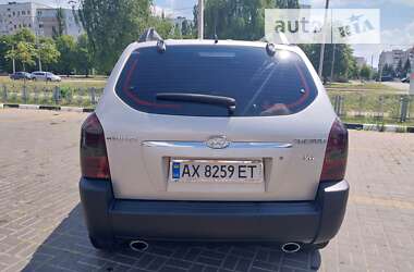 Внедорожник / Кроссовер Hyundai Tucson 2006 в 