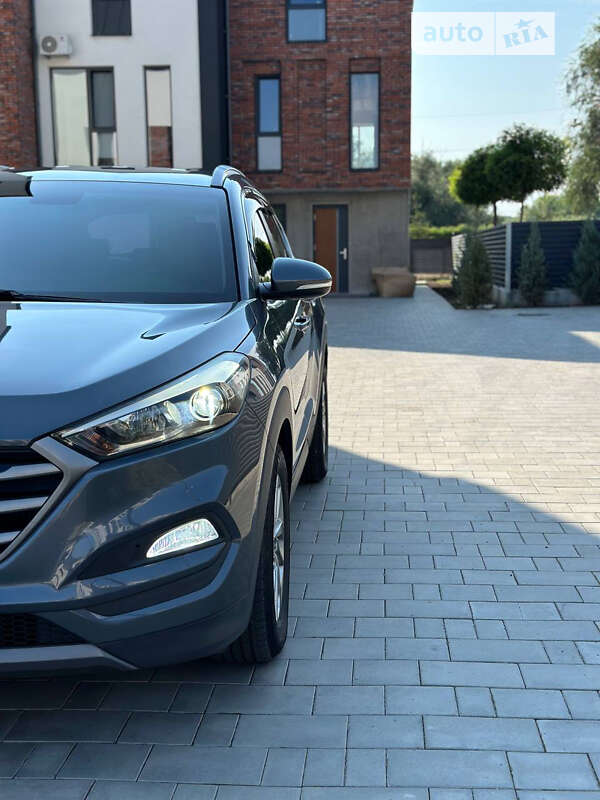 Позашляховик / Кросовер Hyundai Tucson 2015 в Умані