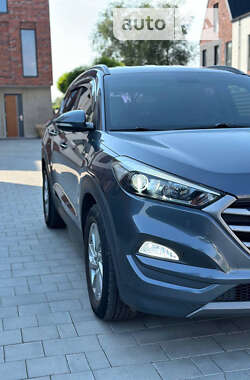 Внедорожник / Кроссовер Hyundai Tucson 2015 в Умани