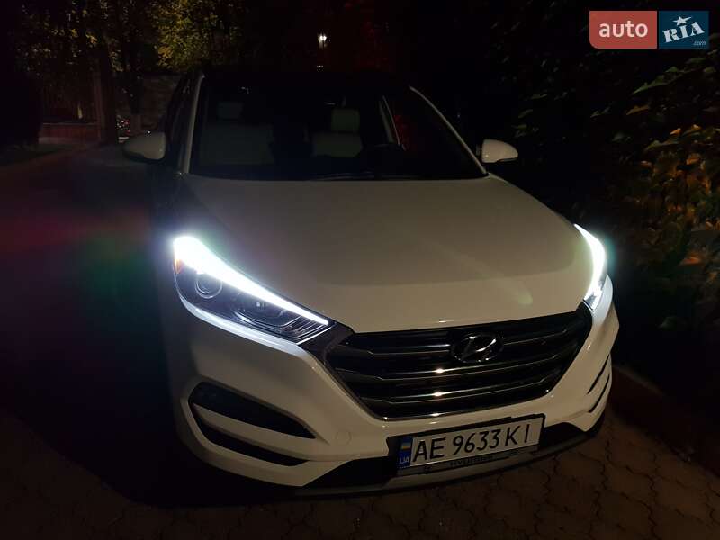 Позашляховик / Кросовер Hyundai Tucson 2015 в Дніпрі