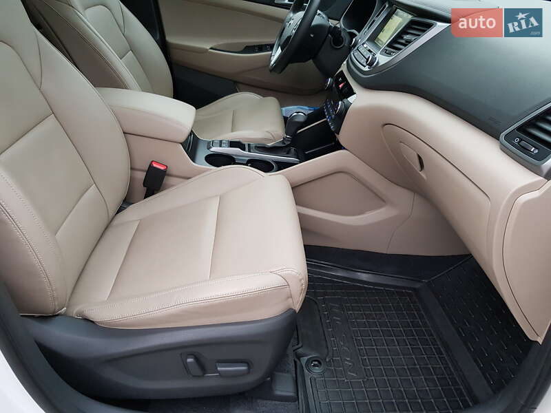 Позашляховик / Кросовер Hyundai Tucson 2015 в Дніпрі