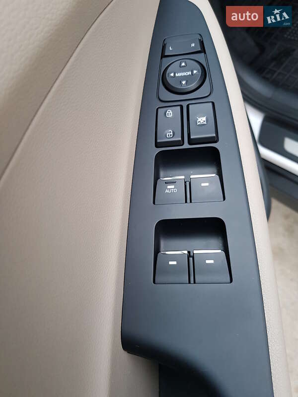 Позашляховик / Кросовер Hyundai Tucson 2015 в Дніпрі