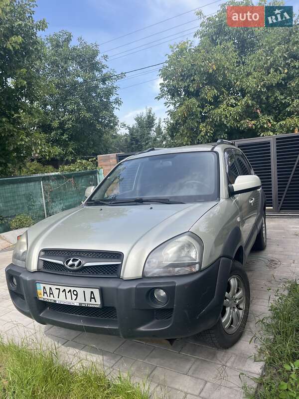 Позашляховик / Кросовер Hyundai Tucson 2008 в Києві