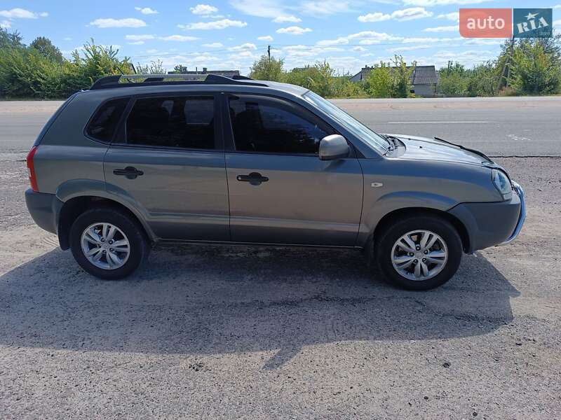 Внедорожник / Кроссовер Hyundai Tucson 2011 в Житомире