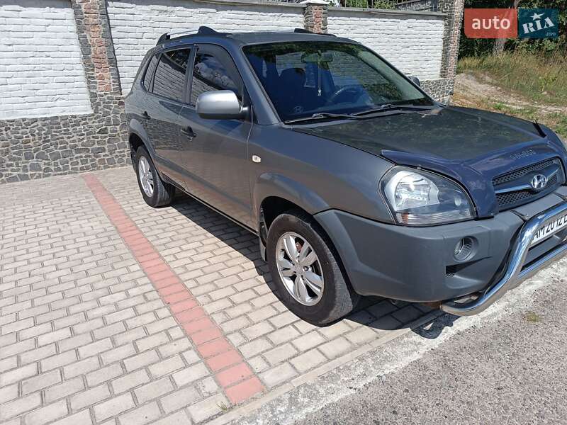 Внедорожник / Кроссовер Hyundai Tucson 2011 в Житомире