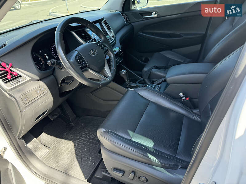 Позашляховик / Кросовер Hyundai Tucson 2017 в Києві