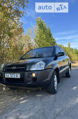 Внедорожник / Кроссовер Hyundai Tucson 2007 в Высоком