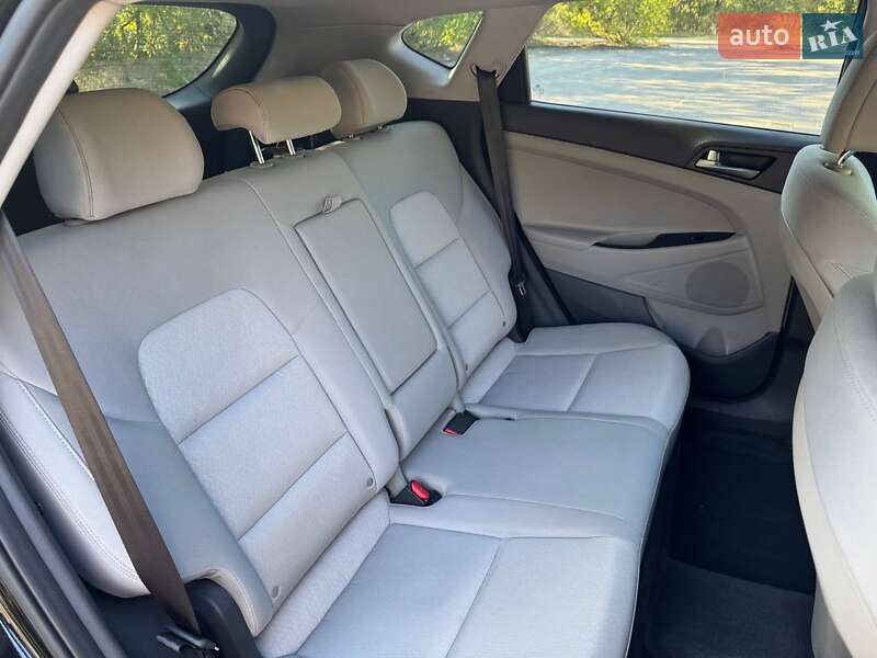 Внедорожник / Кроссовер Hyundai Tucson 2017 в Днепре фото 17 Внедорожник / Кроссовер Hyundai Tucson 2017 в Днепре