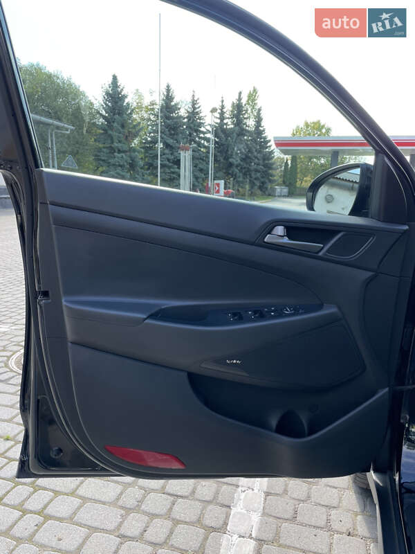 Позашляховик / Кросовер Hyundai Tucson 2017 в Івано-Франківську