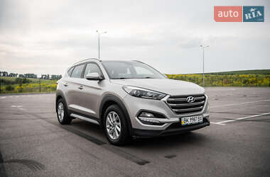 Внедорожник / Кроссовер Hyundai Tucson 2017 в 