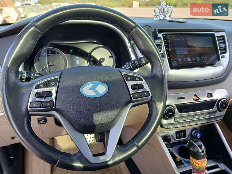 Позашляховик / Кросовер Hyundai Tucson 2016 в Ужгороді