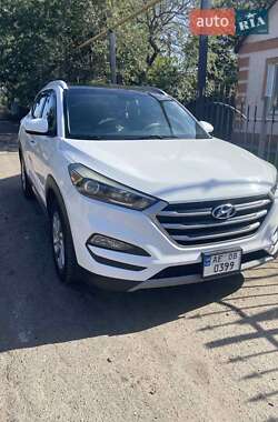 Позашляховик / Кросовер Hyundai Tucson 2016 в 
