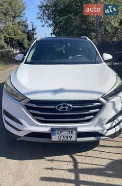 Позашляховик / Кросовер Hyundai Tucson 2016 в 