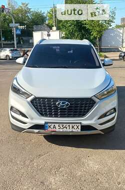 Внедорожник / Кроссовер Hyundai Tucson 2016 в Киеве