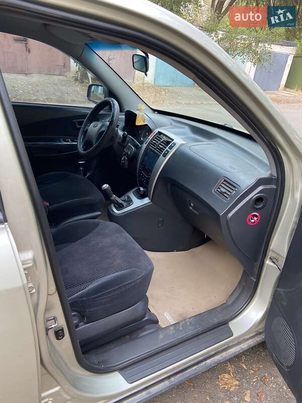 Позашляховик / Кросовер Hyundai Tucson 2007 в Кривому Розі фото 3 Позашляховик / Кросовер Hyundai Tucson 2007 в Кривому Розі