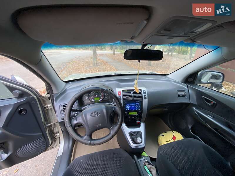 Позашляховик / Кросовер Hyundai Tucson 2007 в Кривому Розі фото 13 Позашляховик / Кросовер Hyundai Tucson 2007 в Кривому Розі