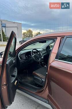 Позашляховик / Кросовер Hyundai Tucson 2018 в 