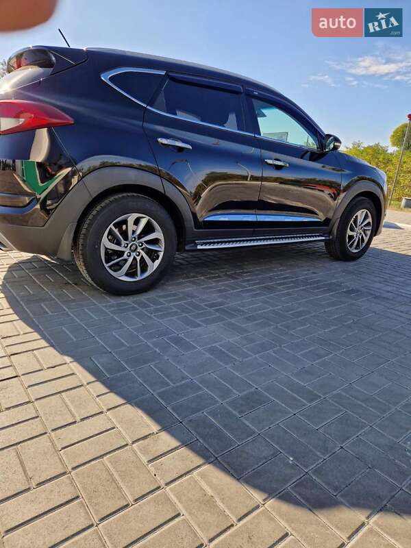 Внедорожник / Кроссовер Hyundai Tucson 2016 в Кропивницком