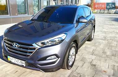 Внедорожник / Кроссовер Hyundai Tucson 2016 в Староконстантинове