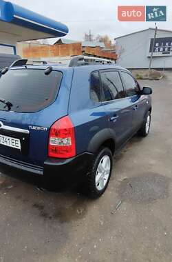 Позашляховик / Кросовер Hyundai Tucson 2004 в Чернівцях