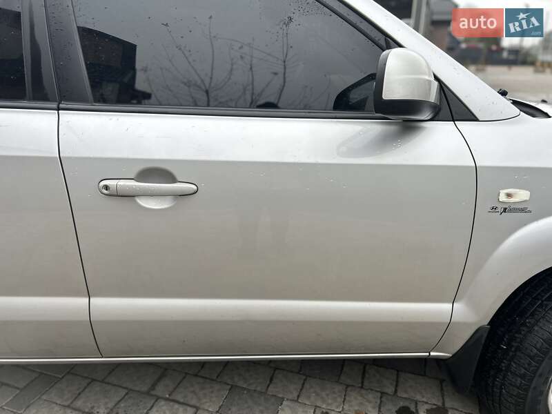 Внедорожник / Кроссовер Hyundai Tucson 2005 в Ровно