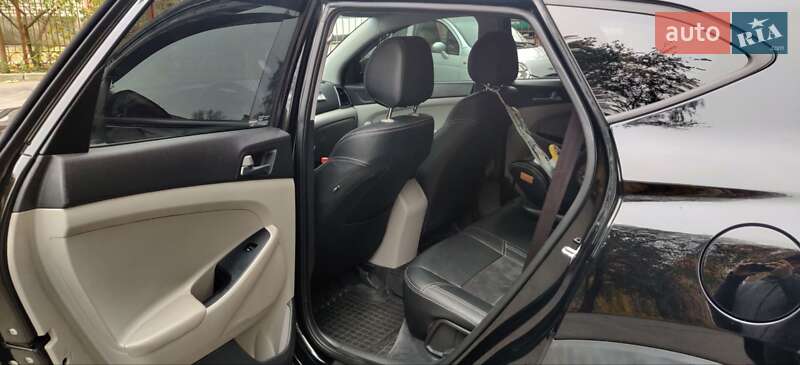 Внедорожник / Кроссовер Hyundai Tucson 2015 в Кременчуге