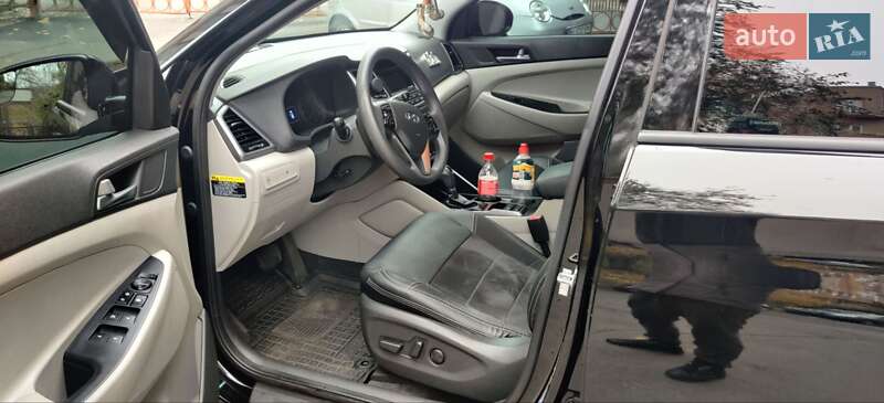 Внедорожник / Кроссовер Hyundai Tucson 2015 в Кременчуге