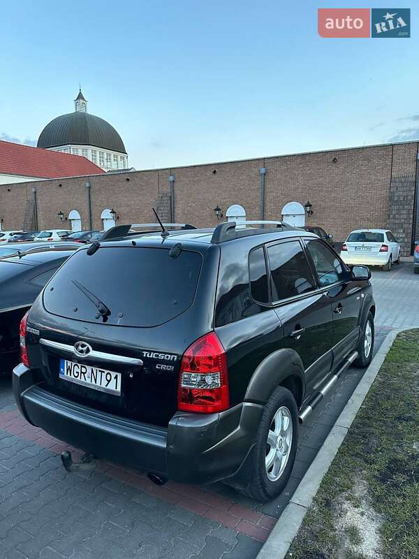 Внедорожник / Кроссовер Hyundai Tucson 2004 в 