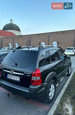 Внедорожник / Кроссовер Hyundai Tucson 2004 в 