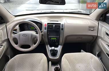 Внедорожник / Кроссовер Hyundai Tucson 2005 в 