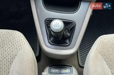 Внедорожник / Кроссовер Hyundai Tucson 2005 в 