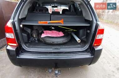 Внедорожник / Кроссовер Hyundai Tucson 2009 в 