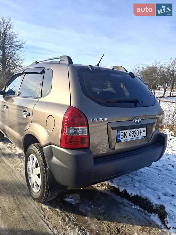 Внедорожник / Кроссовер Hyundai Tucson 2013 в Ровно