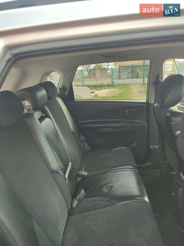 Позашляховик / Кросовер Hyundai Tucson 2007 в Дрогобичі фото 16 Позашляховик / Кросовер Hyundai Tucson 2007 в Дрогобичі