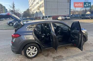 Позашляховик / Кросовер Hyundai Tucson 2018 в 